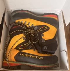 LA SPORTIVA 登山靴 冬用　イエロー/ブラックのサムネイル