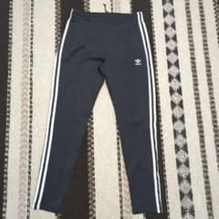 和*e様 adidas ジャージ　トレーニングパンツのサムネイル