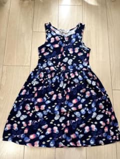 Ｈ＆Ｍちょうちょ濃紺ノースリーブワンピース　122〜128 女の子のサムネイル