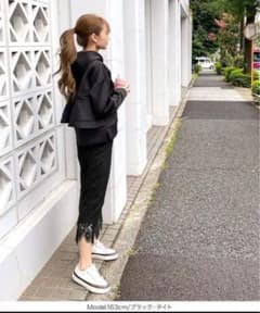 神戸レタス　完売プルオーバー　ブラック　岡部あゆみさん着用のサムネイル