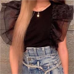 zara 肩フリルのサムネイル