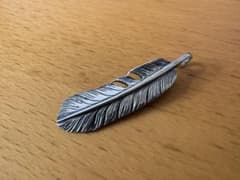 アリゾナフリーダム フェザー ペンダントトップ シルバー - メルカリ