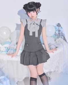 今日のみの価格チェックリボンシャツジャンスカセット ミシェルマカロン グレー Fのサムネイル