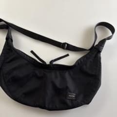 PORTER ポーター ハーフムーン ショルダーバッグ 三日月 バナナ PORTER ポーター ハーフムーン 三日月 ショルダーバッグ ブラック