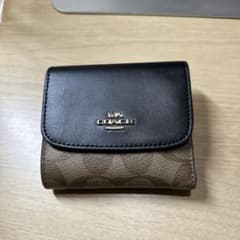 coach折り財布のサムネイル