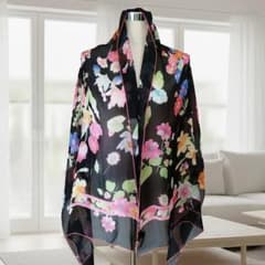 極美品 黒 近年 華やかな花柄 レオナール ストール スカーフ LEONARD