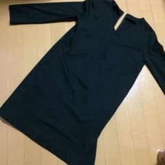 7分丈 黒ワンピース 膝上 モード系のサムネイル