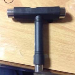 スケボーの工具のサムネイル