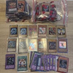 遊戯王　まとめ売り　引退品　初期　2期　ブルーアイズ 価格交渉可】遊戯王 青眼の白龍 引退初期カード まとめ売り - メルカリ