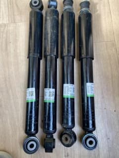ジムニー シエラ 純正 ショックアブソーバー4本 - メルカリ
