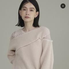 ショルダーレースレイヤードニットトップスのサムネイル