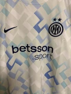 【値下げします！】NIKE インテル ユニフォーム 2XLサイズのサムネイル