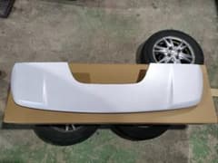 ☆新品未使用☆ランクル300 リアスポイラーのサムネイル