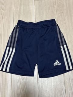 adidas 半ズボン サイズ130のサムネイル