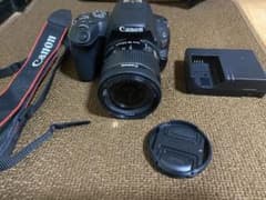 Canon EOS Kiss X9 18-55mm レンズ付きのサムネイル