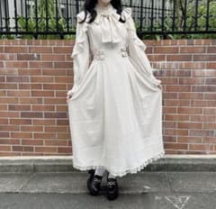 ［ROJITA］レースリボンラッフルスリーブロングワンピース　Ivoryのサムネイル