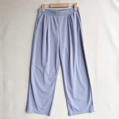 Excellent condition Uniqlo crepe jersey straight pants, women's size S.