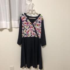 花柄ワンピースのサムネイル