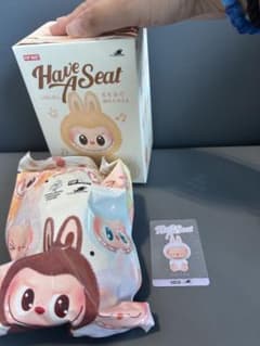 THE MONSTERS Have a Seat ぬいぐるみ シリーズ ZIZIのサムネイル