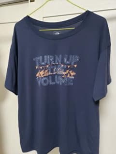 ノースフェイスTシャツのサムネイル