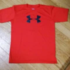アンダーアーマーTシャツ(赤)     160cmのサムネイル
