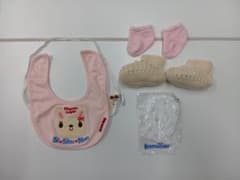 ピンクウサギスタイと靴下とミトンセットのサムネイル