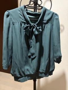 深緑 ボウタイブラウス 七分袖のサムネイル