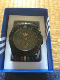 アディダス 時計のサムネイル