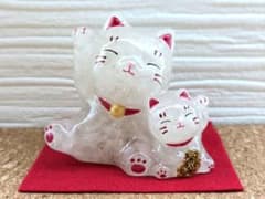 白水晶の親子まねきねこちゃん形オルゴナイト☆ - メルカリ