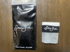 SEAN JOHN ショーンジョーン　リストバンドのサムネイル