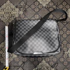 LOUIS VUITTON ダミエグラフィット ショルダーバッグ 製造番号あり