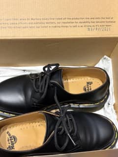 Dr. Martens 1461 3ホール シューズ デリケートクリーム付 Dr. Martens 1461 3ホール シューズ デリケートクリーム付 - メルカリ