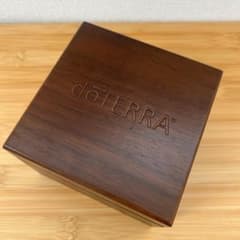 10周年記念商品 doTERRA エッセンシャルオイルボックス - メルカリ