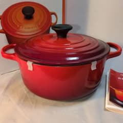 LE CREUSET シグニチャー ココット・ロンド 20cm チェリーレッドのサムネイル