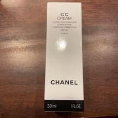 【新品、未使用】シャネル CC クリーム N 10 ベージュ 30mlのサムネイル