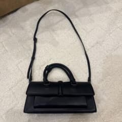 ZARAショルダーバッグ ブラックのサムネイル