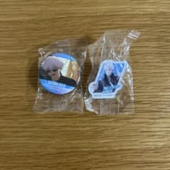 呪術廻戦 五条悟　くら寿司　びっくらポン　缶バッジ　アクリルステッカー　セットのサムネイル