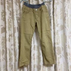 ベージュ　ロングパンツ　140サイズ　長ズボンのサムネイル