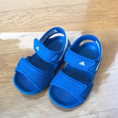 adidas サンダルのサムネイル