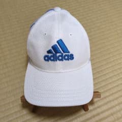 adidas メッシュキャップ ホワイト　美品のサムネイル
