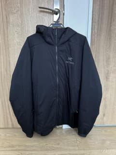 ARC'TERYX アークテリクス ATOM HOODYアトムフーディ　L 黒のサムネイル