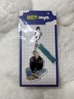 NCT TAEYONG テヨン アクリルキーホルダー - メルカリ