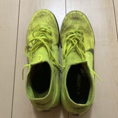 ナイキハイカットフットサルシューズのサムネイル