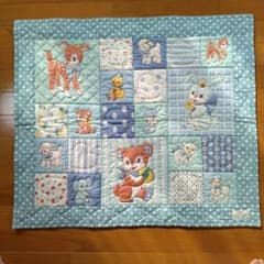 ベビーブランケット　キルト　アニマル　手縫い　ハンドメイド　79×86cm ベビーブランケット キルト アニマル 手縫い ハンドメイド 79×86cm
