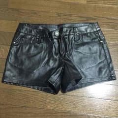 レザーショートパンツのサムネイル
