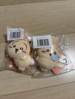 ちいかわ うさぎだらけくじ E賞 ぬいぐるみバッジ 2種セットのサムネイル