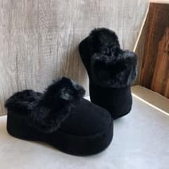 厚底ファーサンダル ブラック 6cmソールのサムネイル
