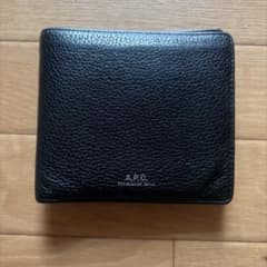 A.P.C.二つ折り財布のサムネイル