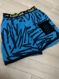 ナイキ　バッシュ　ハーフパンツ　ボーラホリック　アディダス　トレーニングのサムネイル