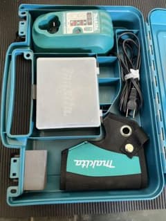 中古品　充電式インパクトドライバTD090Dのサムネイル